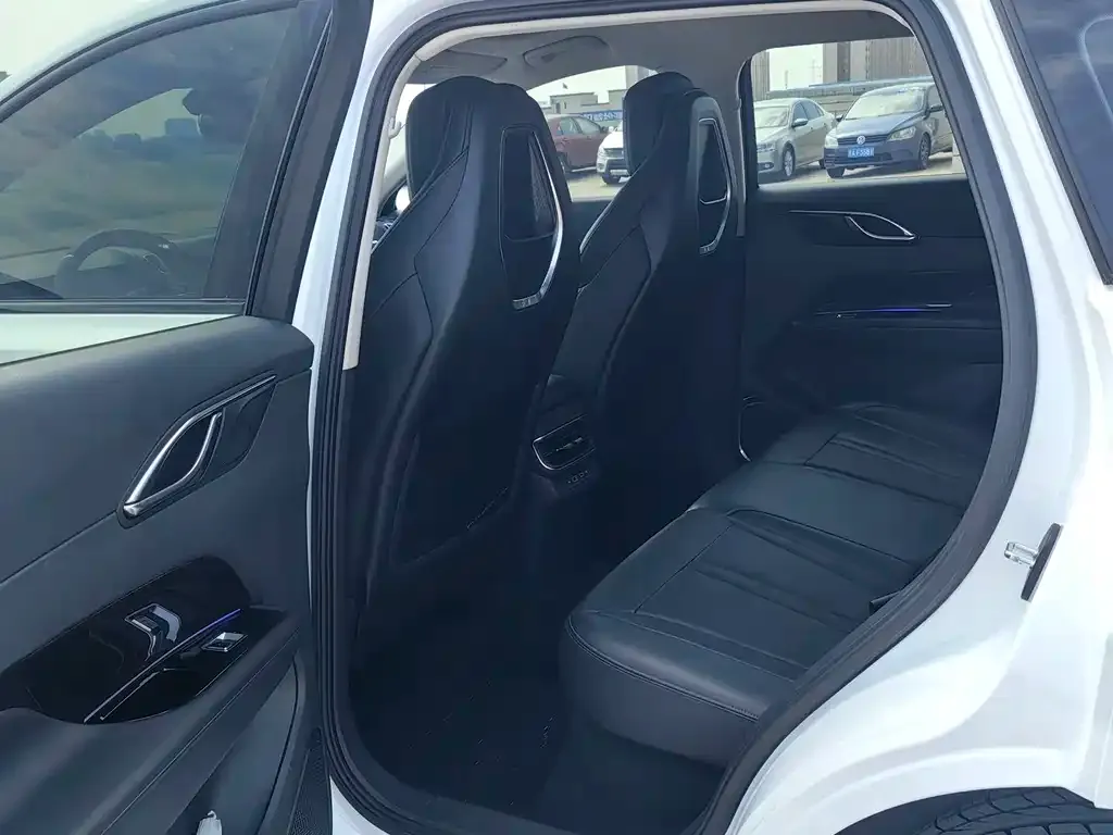 Hongqi HS3 2024 из CN, фото 2