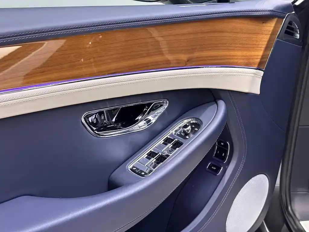 Bentley Continental 2021 из CN, фото 4
