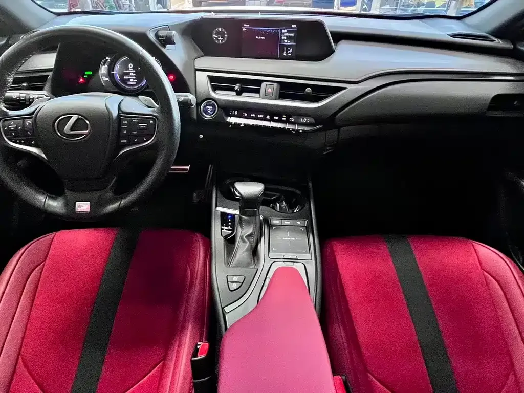 Lexus UX — фото 8