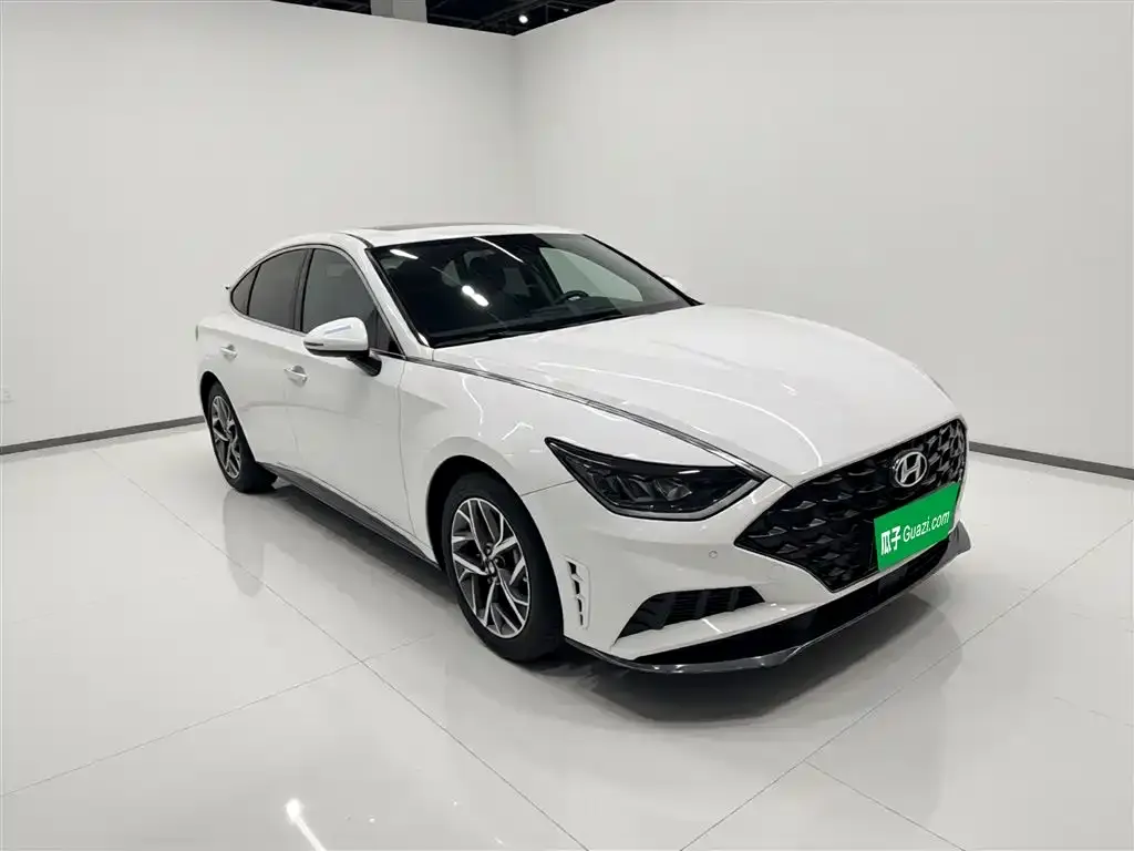 Hyundai Sonata — фото 4