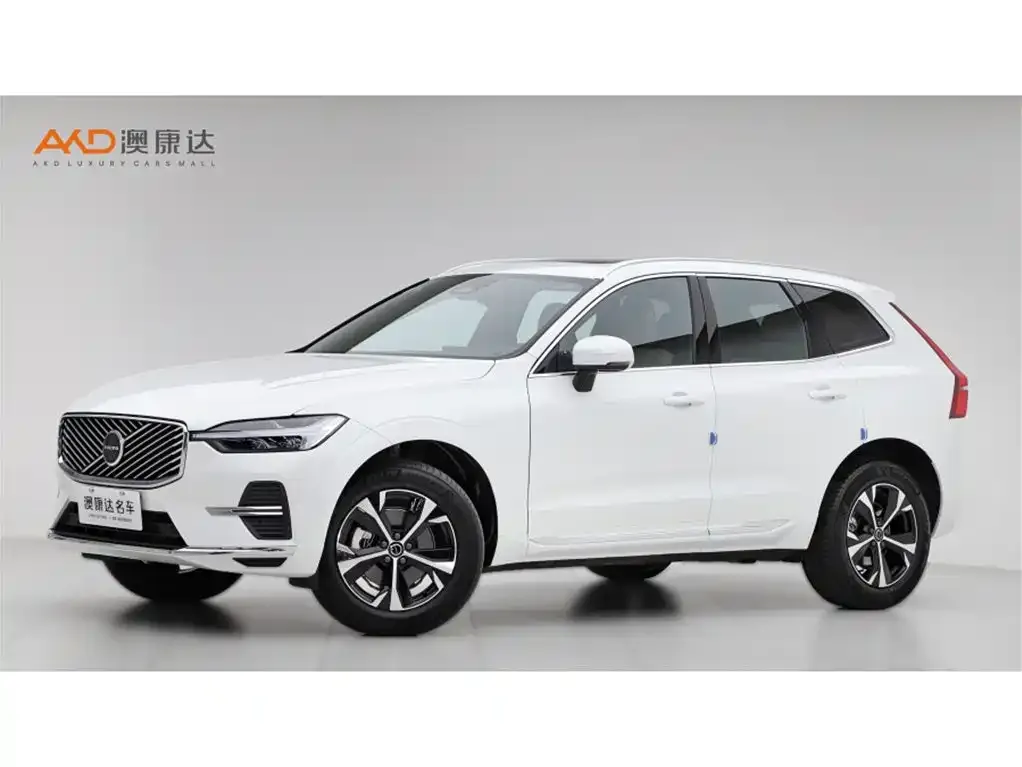 Volvo XC60 — фото 1