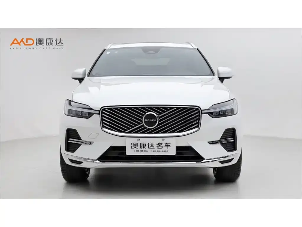 Volvo XC60 — фото 10