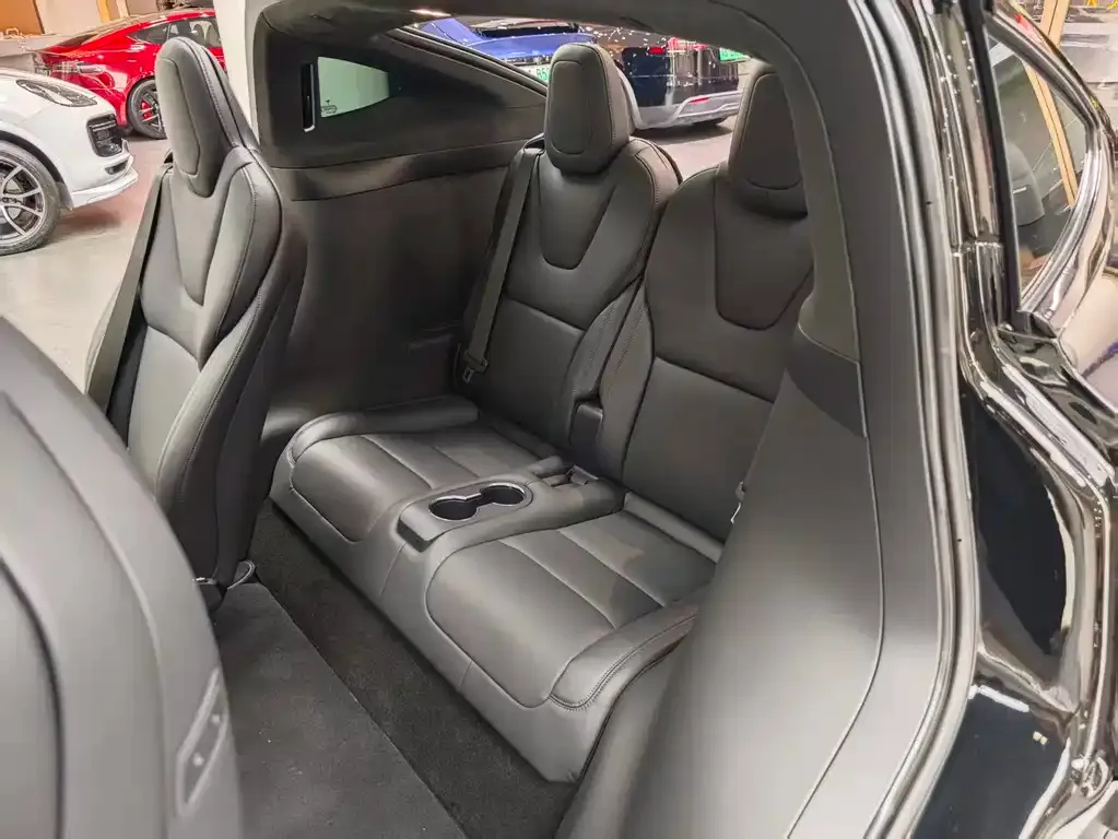 Tesla Model X 2024 из CN, фото 8