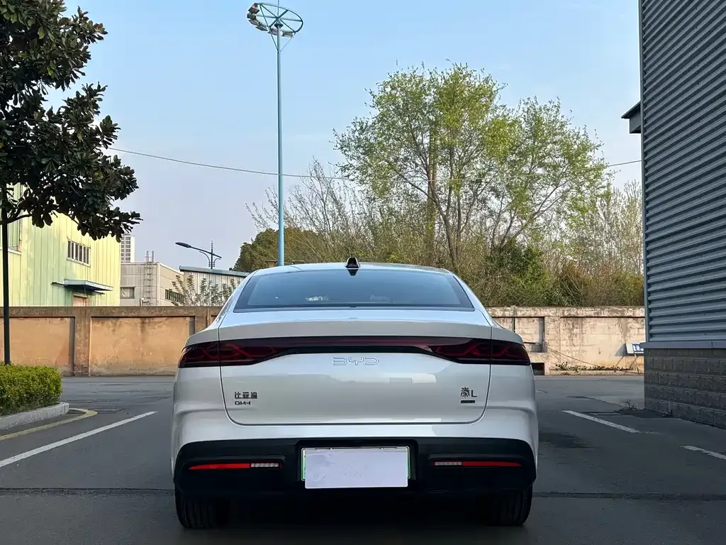 BYD Qin L — фото 2