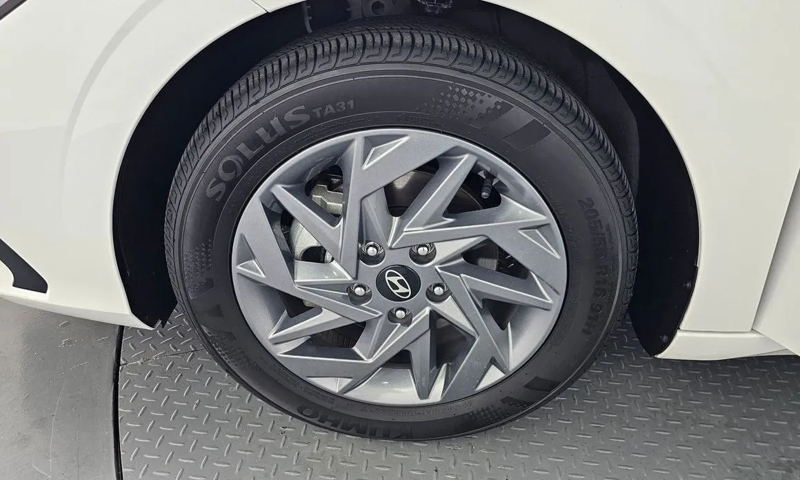 Hyundai AVANTE — фото 10