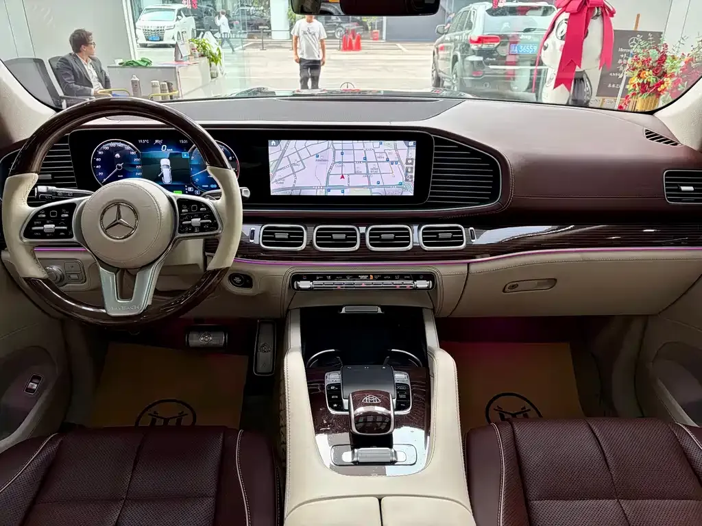 Mercedes-Benz GLS — фото 3