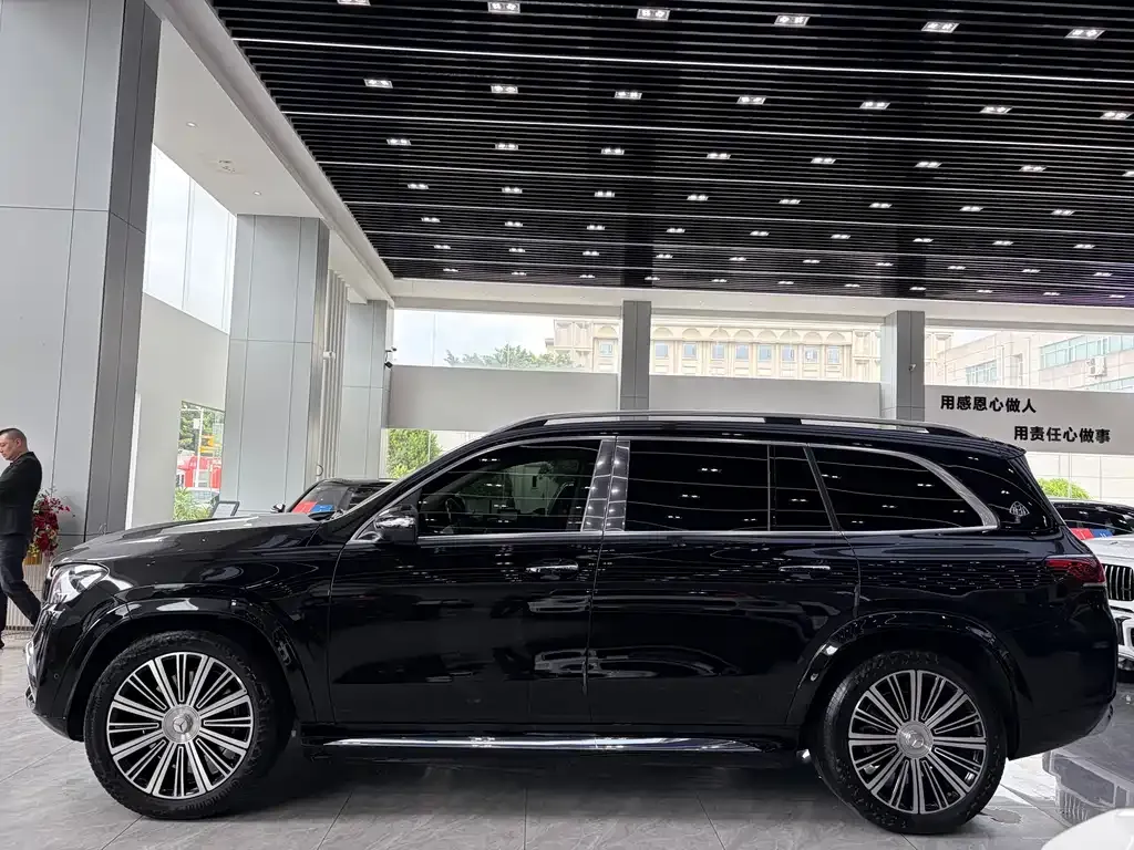 Mercedes-Benz GLS — фото 4
