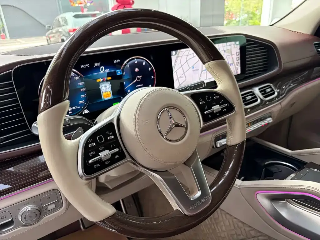 Mercedes-Benz GLS — фото 2