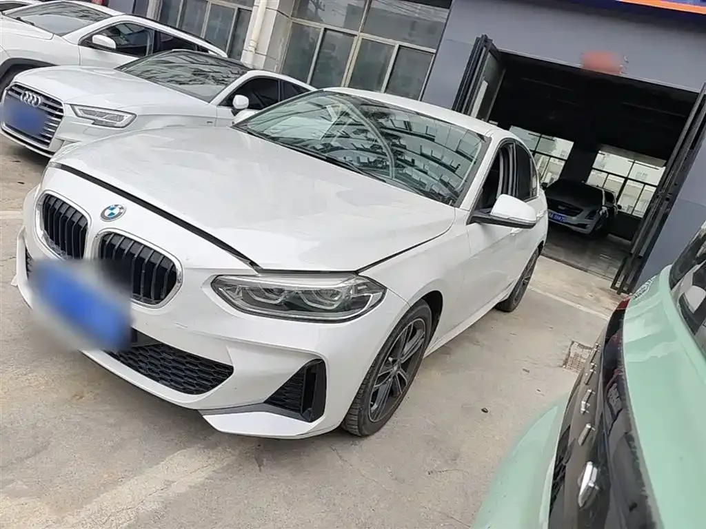 BMW 1 Series — фото 1