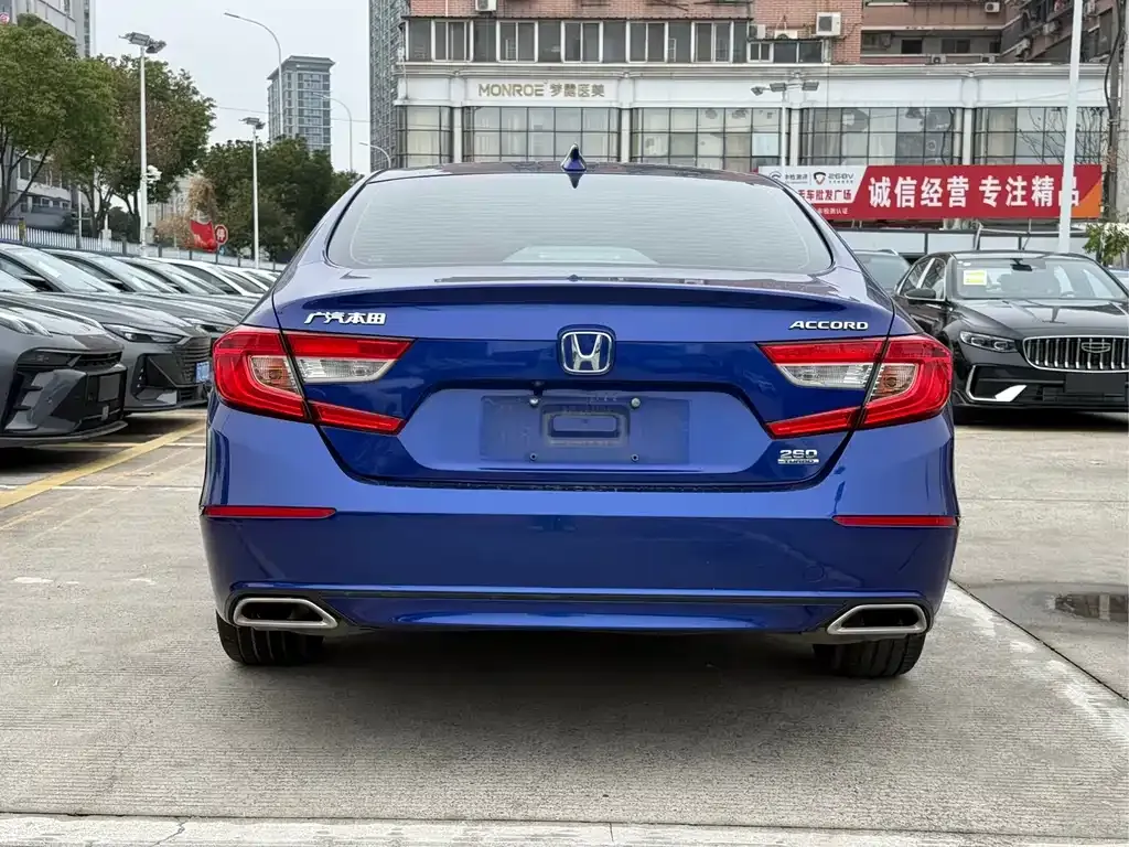 Honda Accord — фото 4