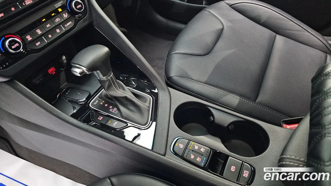 Kia Niro — фото 10
