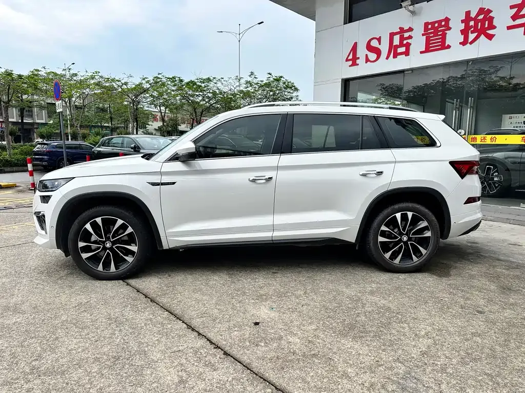 Skoda Kodiaq 2024 из CN, фото 7