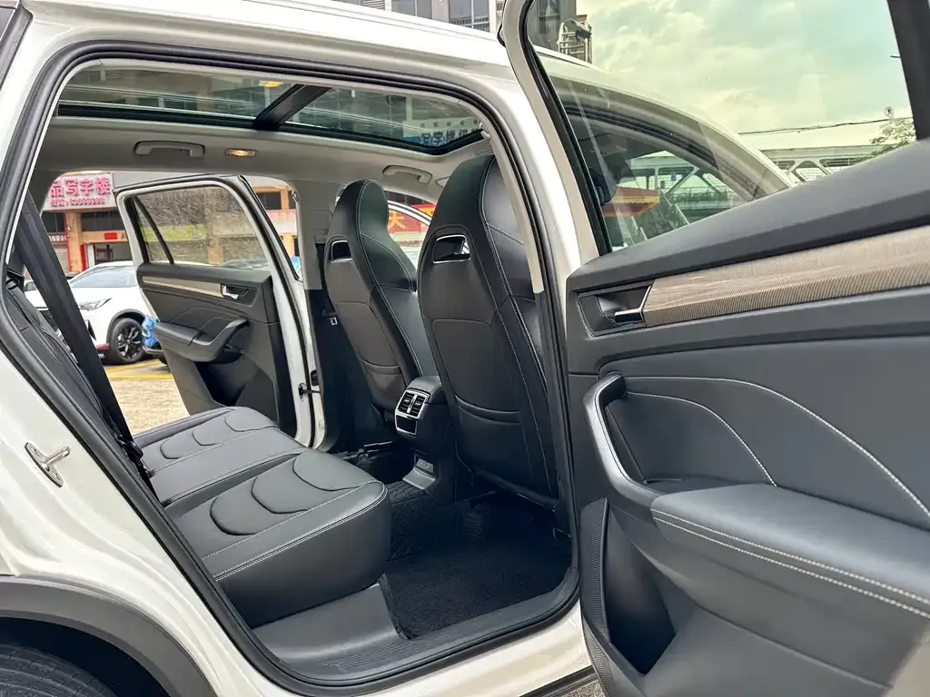 Skoda Kodiaq 2024 из CN, фото 9