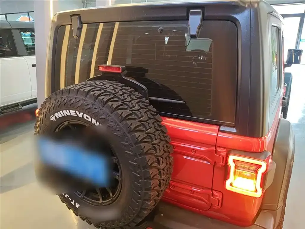 Jeep Wrangler — фото 5