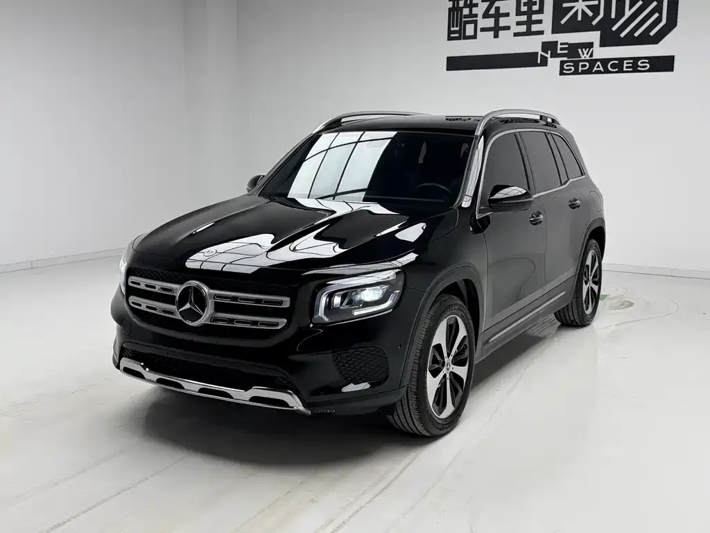 Mercedes-Benz GLB — фото 1