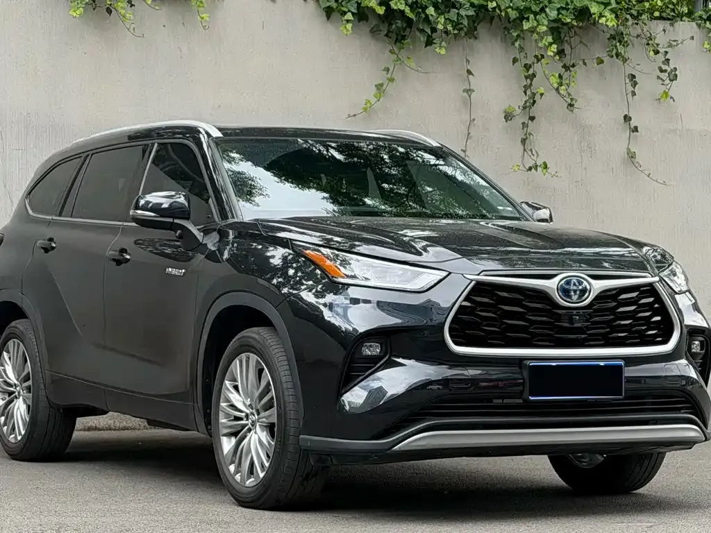 Toyota Highlander — фото 10