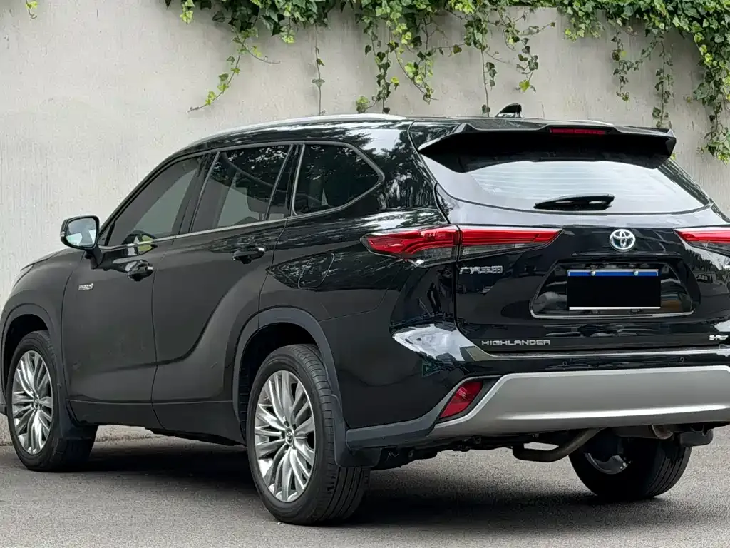 Toyota Highlander — фото 6