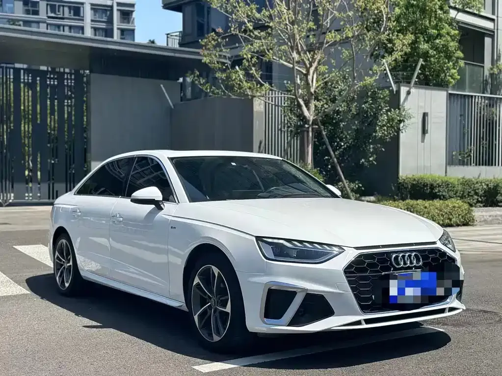Audi A4L — фото 5