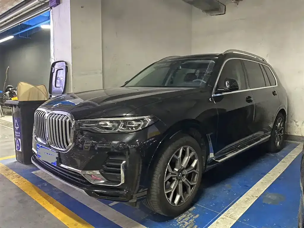 BMW X7 — фото 1