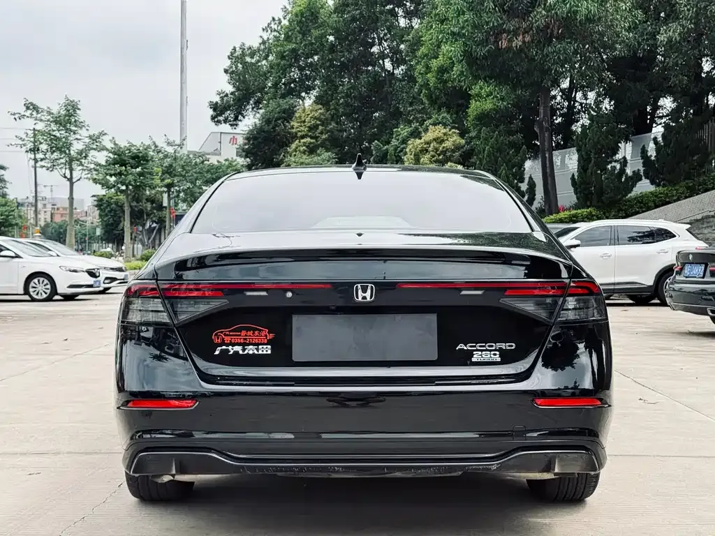 Honda Accord — фото 7