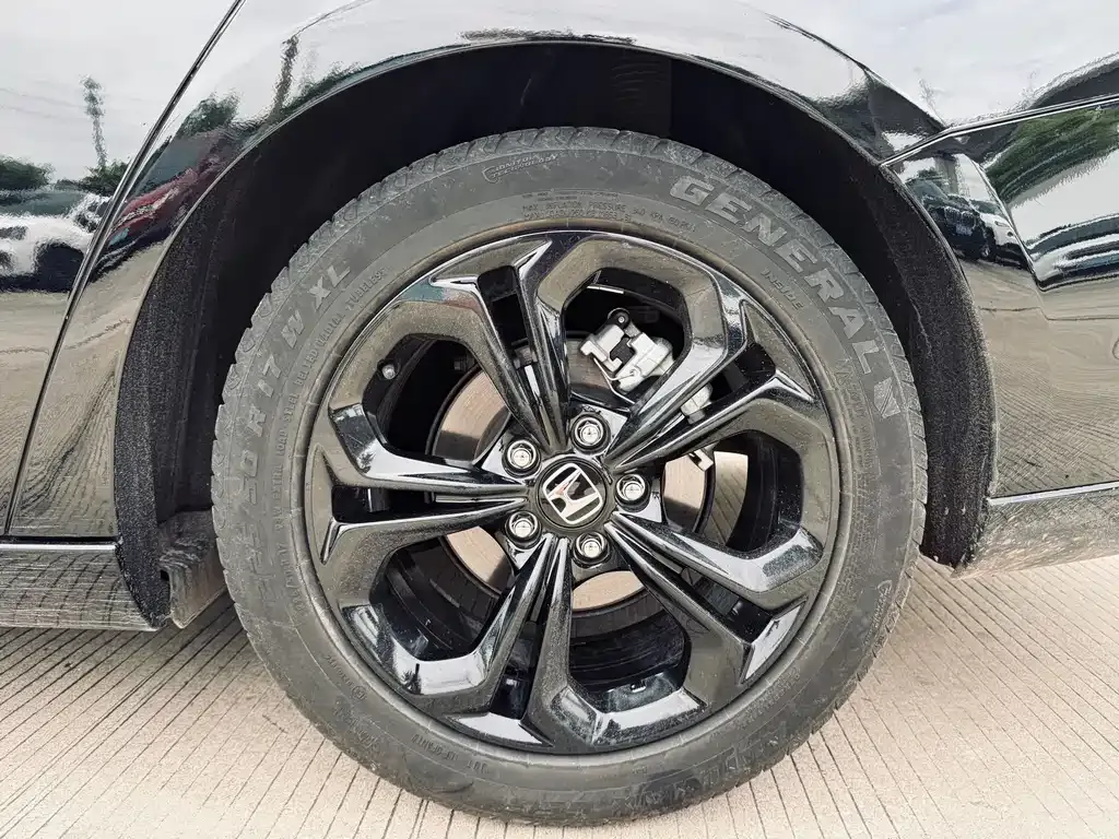 Honda Accord — фото 6