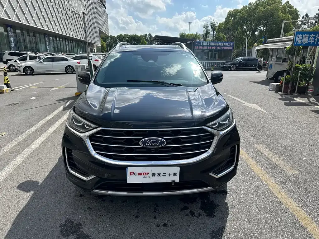 Ford Edge — фото 8