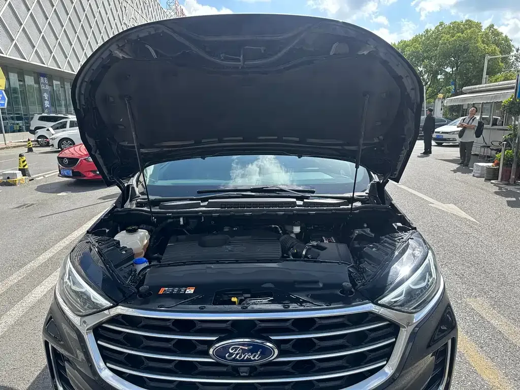 Ford Edge — фото 10
