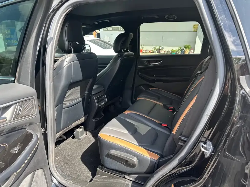 Ford Edge — фото 3