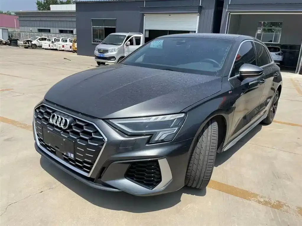 Audi A3 — фото 1