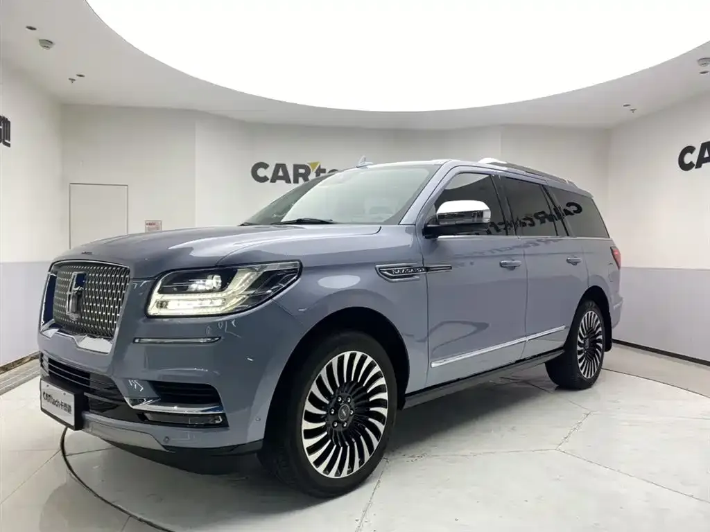 Lincoln Navigator — фото 1