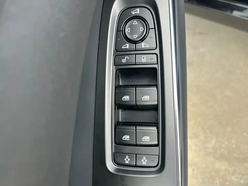 BYD Seal — фото 3