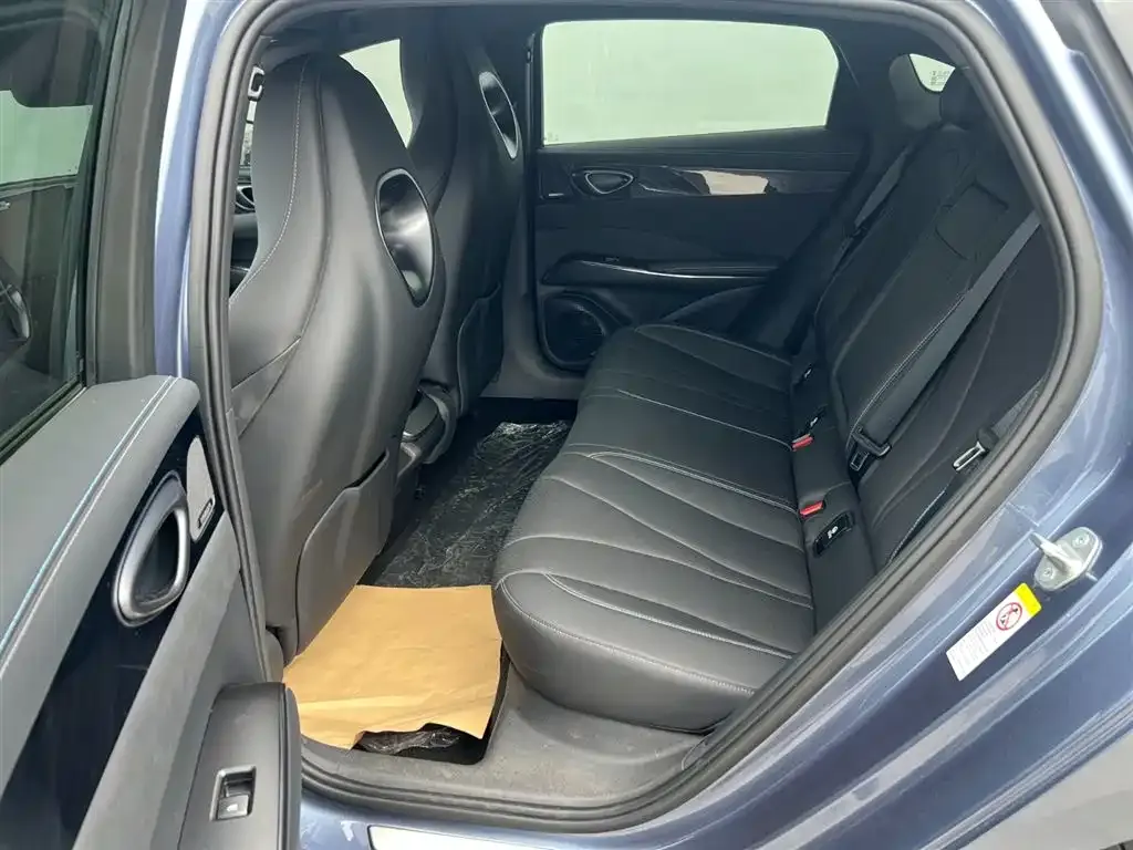 BYD Seal — фото 8