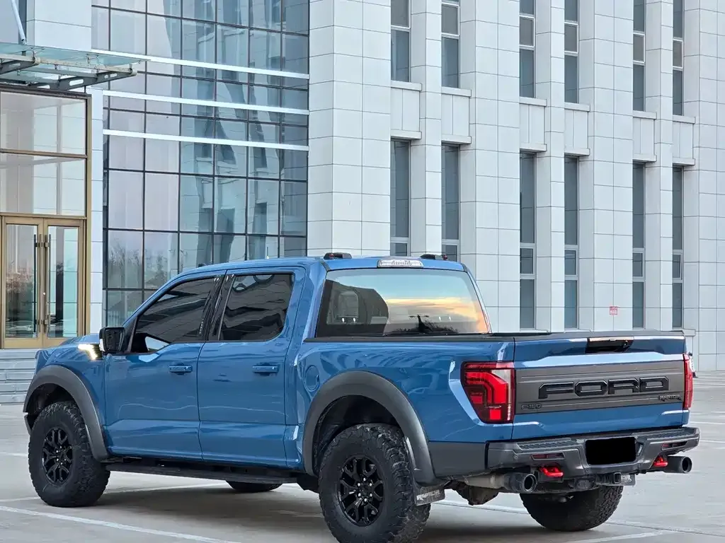 Ford F-150 Raptor 2023 из CN, фото 7