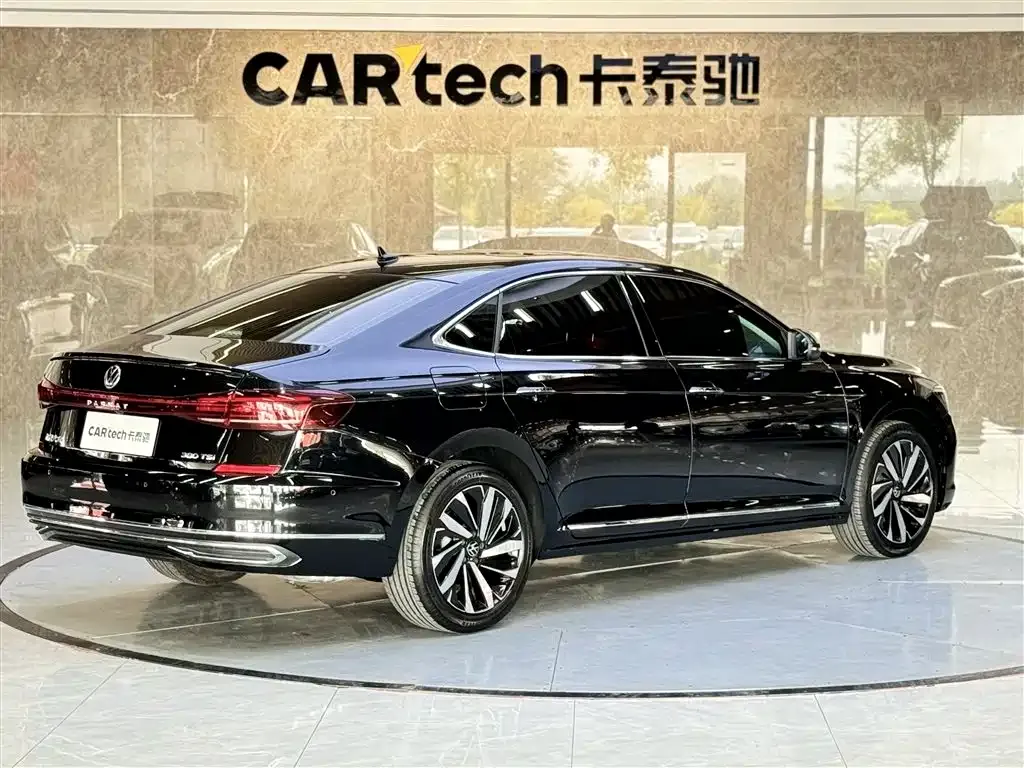 Volkswagen Passat — фото 8