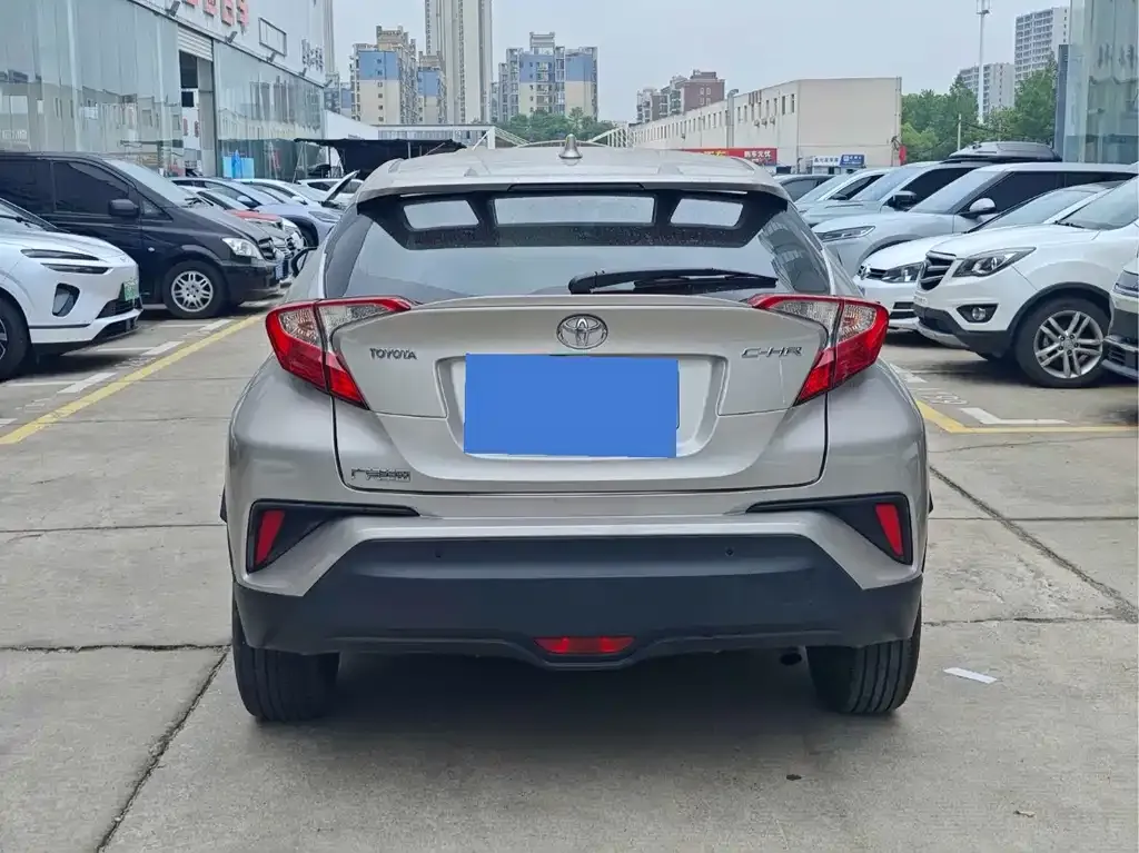 Toyota C-HR — фото 5