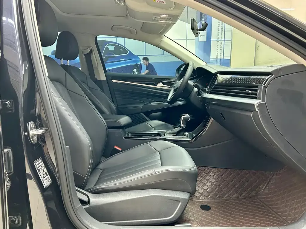Volkswagen Passat — фото 10