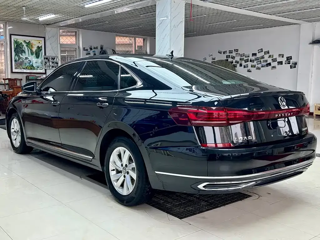 Volkswagen Passat — фото 6