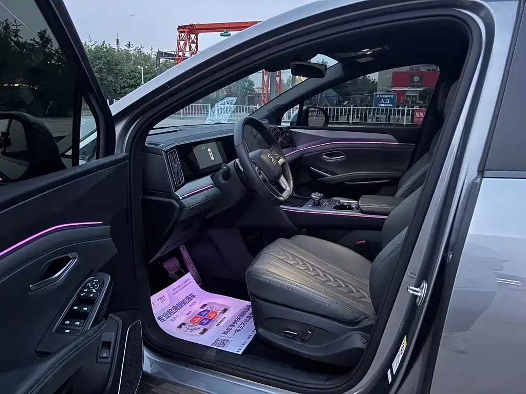 BYD L DM-i — фото 7