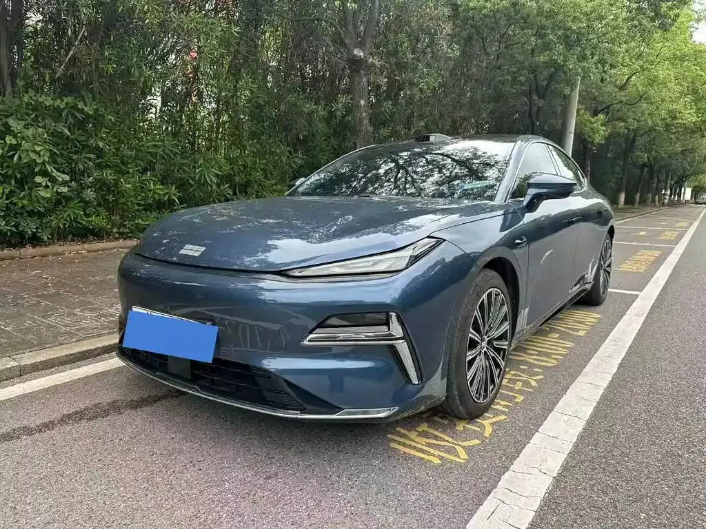 Geely Galaxy Xingyao 8