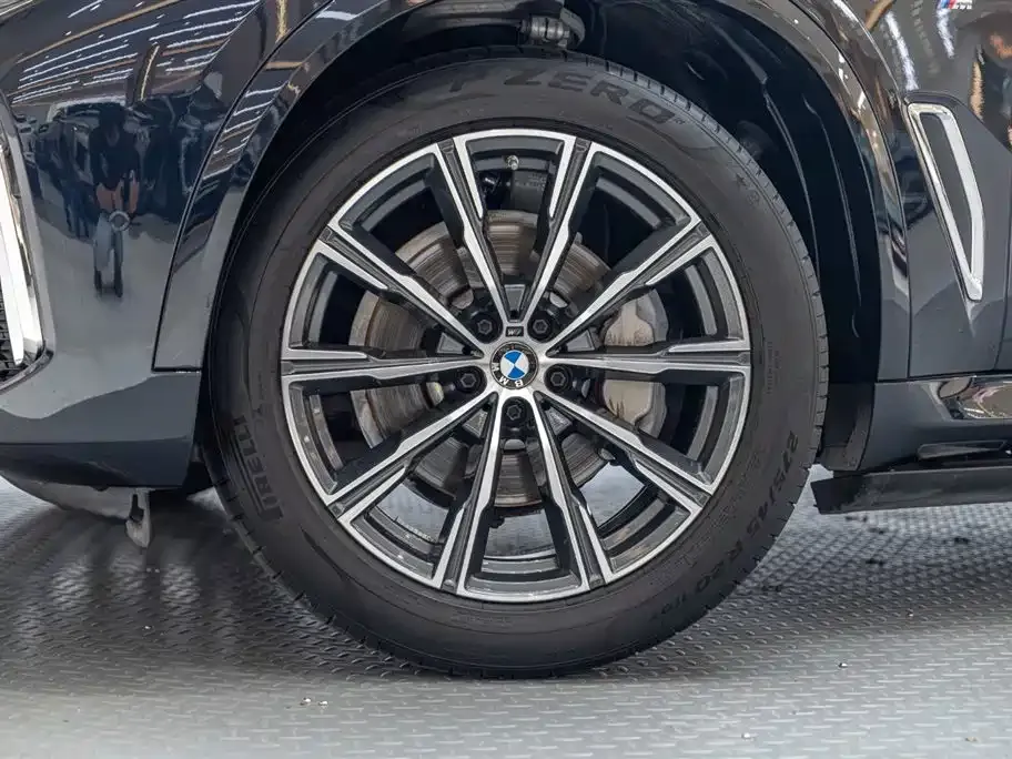 BMW X5 — фото 7