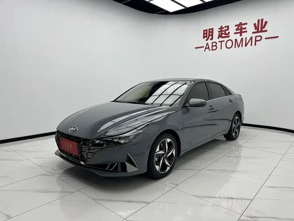Hyundai Elantra — фото 3