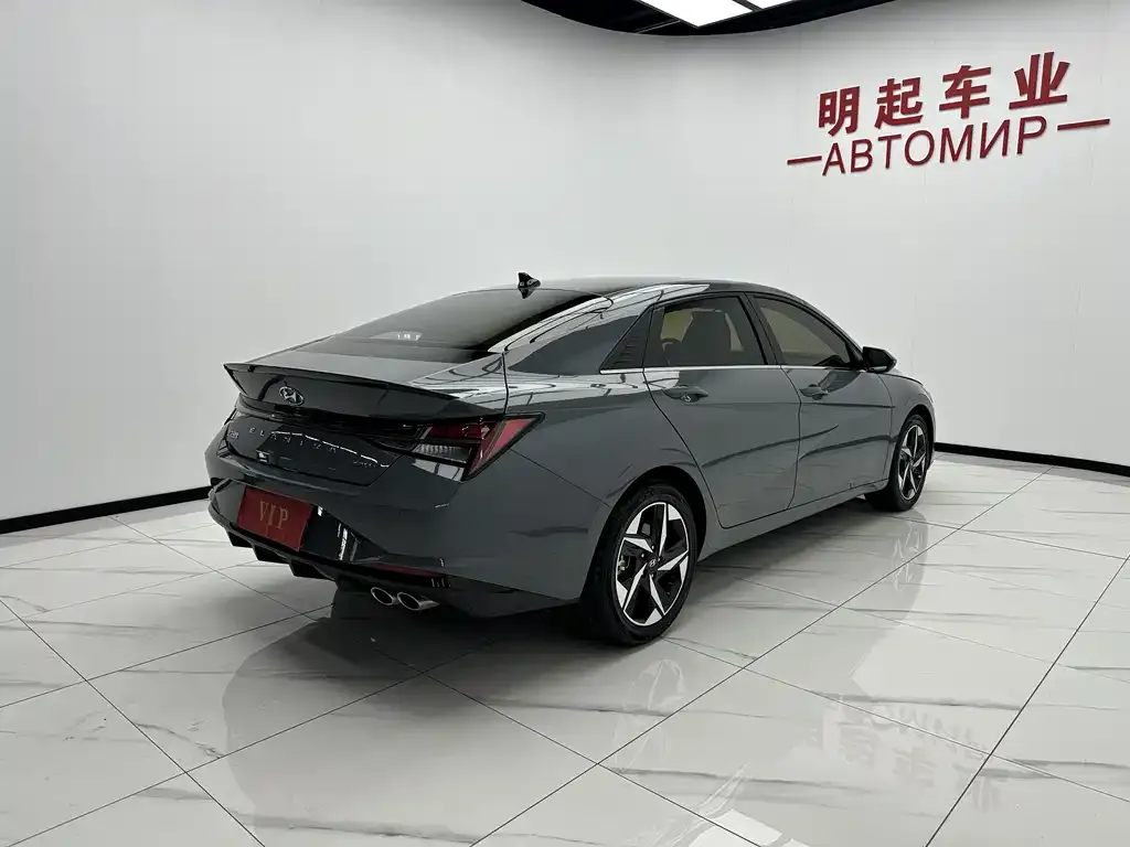 Hyundai Elantra — фото 5