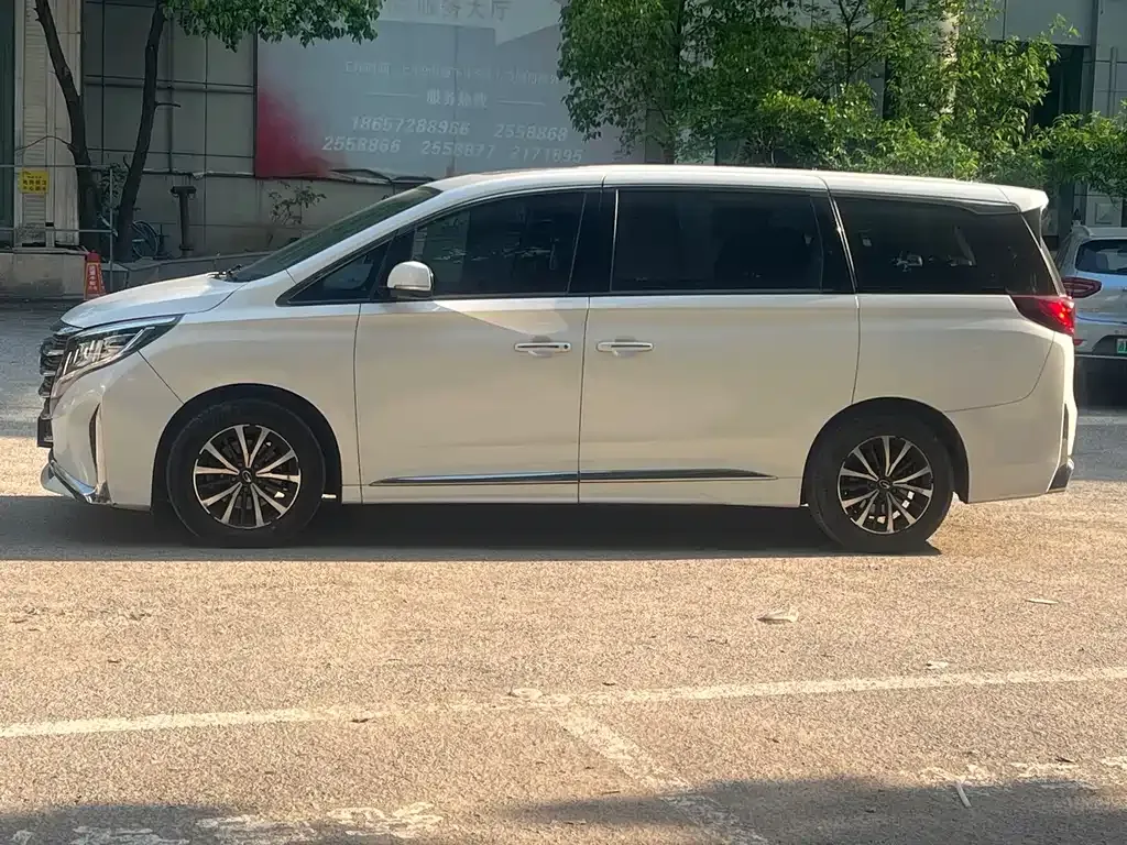 GAC Motor Trumpchi M8 — фото 10