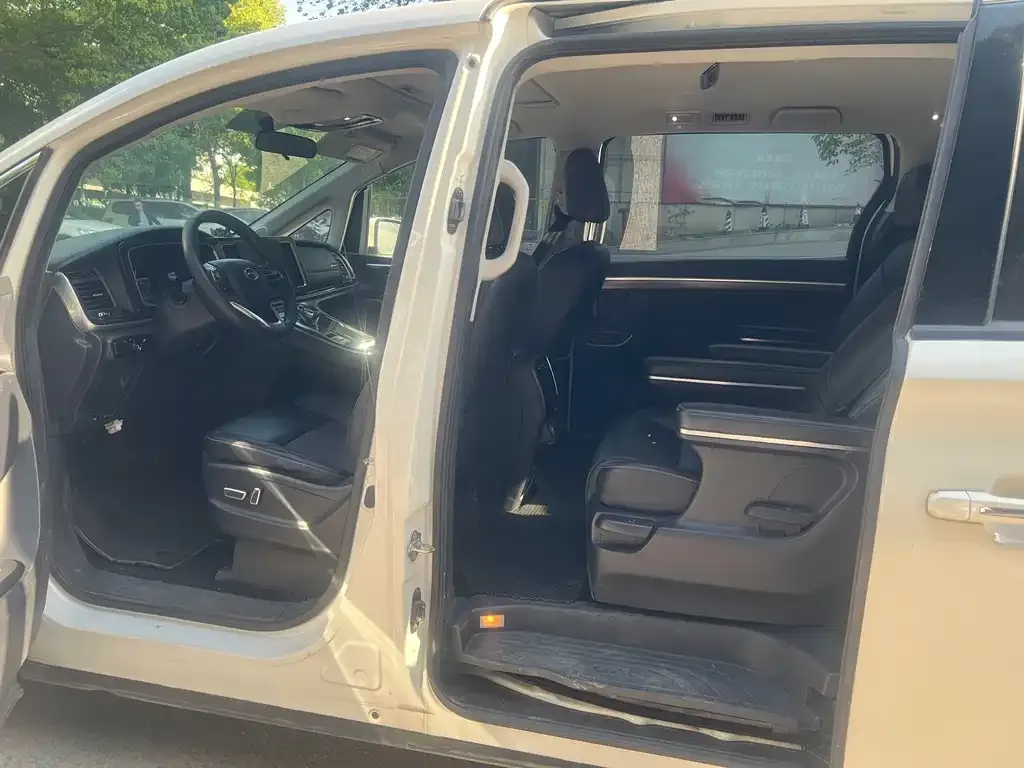 GAC Motor Trumpchi M8 — фото 4