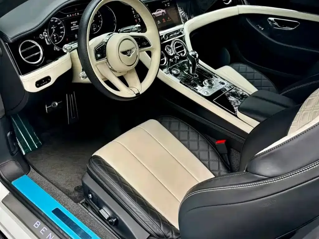 Bentley Continental 2022 из CN, фото 10