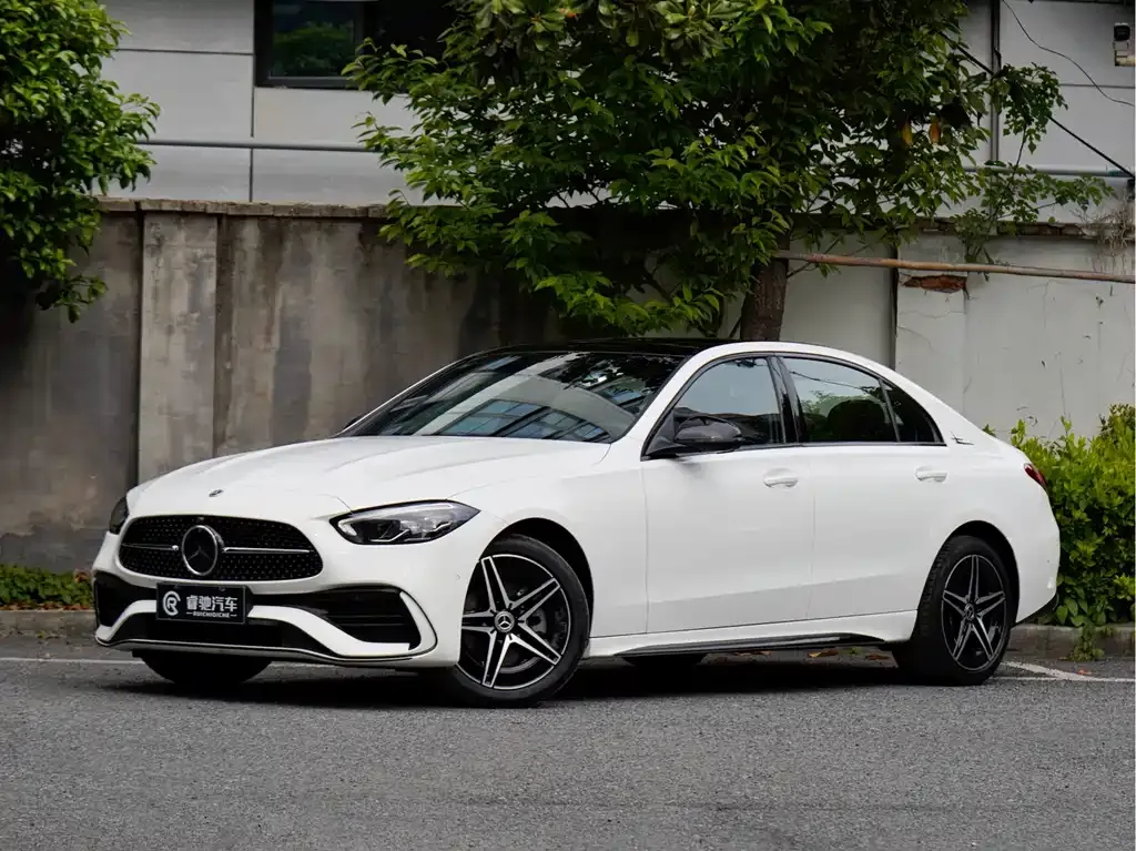 Mercedes-Benz C-Class — фото 1