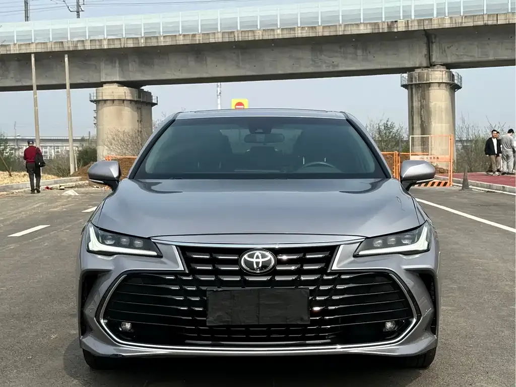 Toyota Avalon — фото 6