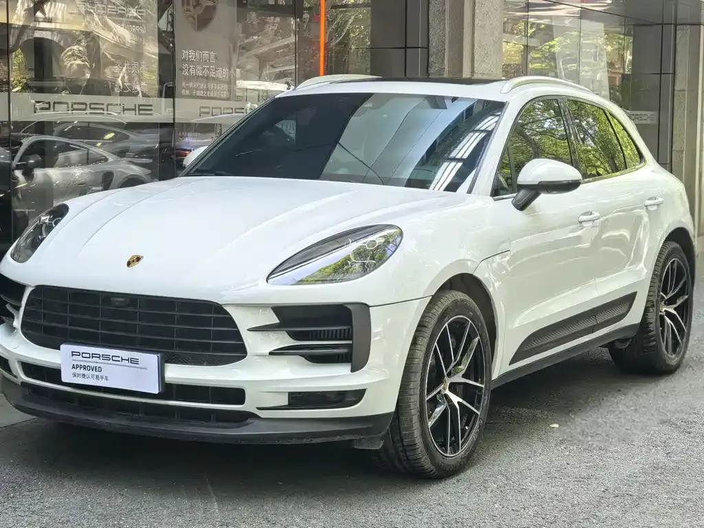 Porsche Macan — фото 1