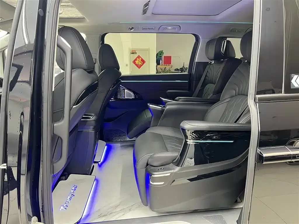 GAC Motor Trumpchi M8 — фото 2