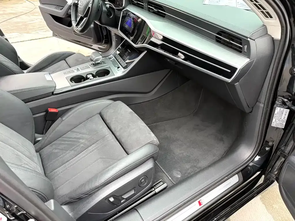 Audi A6 (Import) 2024 из CN, фото 7